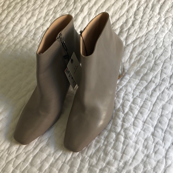 Gorgeous Mirrored Heels Leather Boots! - Picture 6 of 7